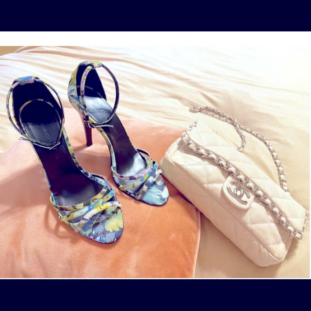 Gorgeous Balenciaga heels 💐